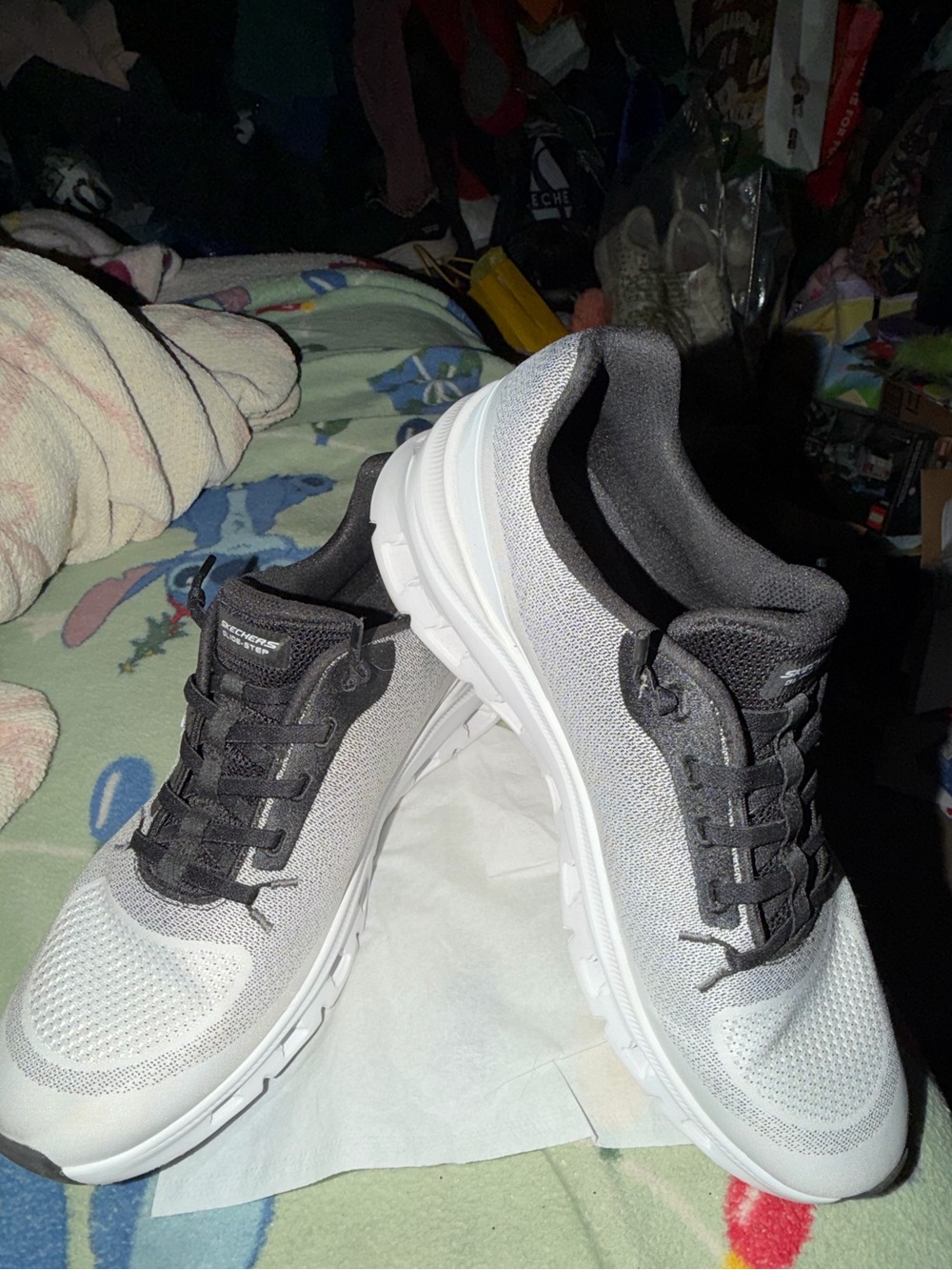 Women’s Size 10 Skechers